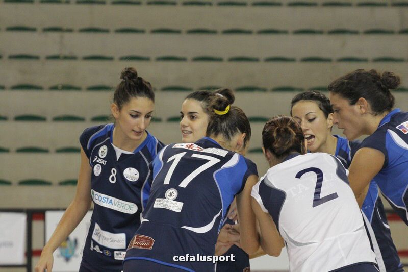 111030 volley 192_tn.jpg